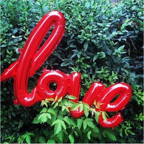 Шар-слово Love Красный
